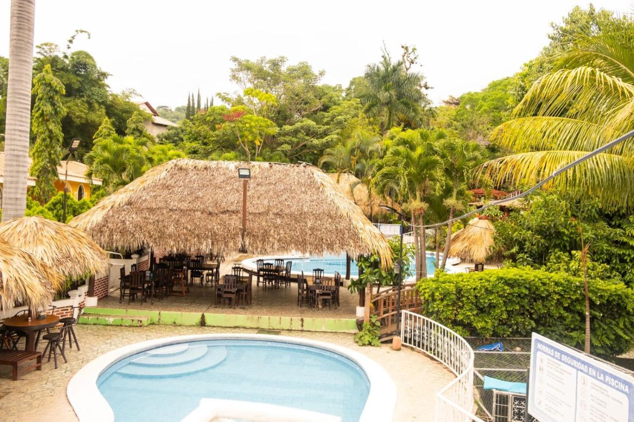 Apart Hotel Acuarious De Luis Estelí Buitenkant foto