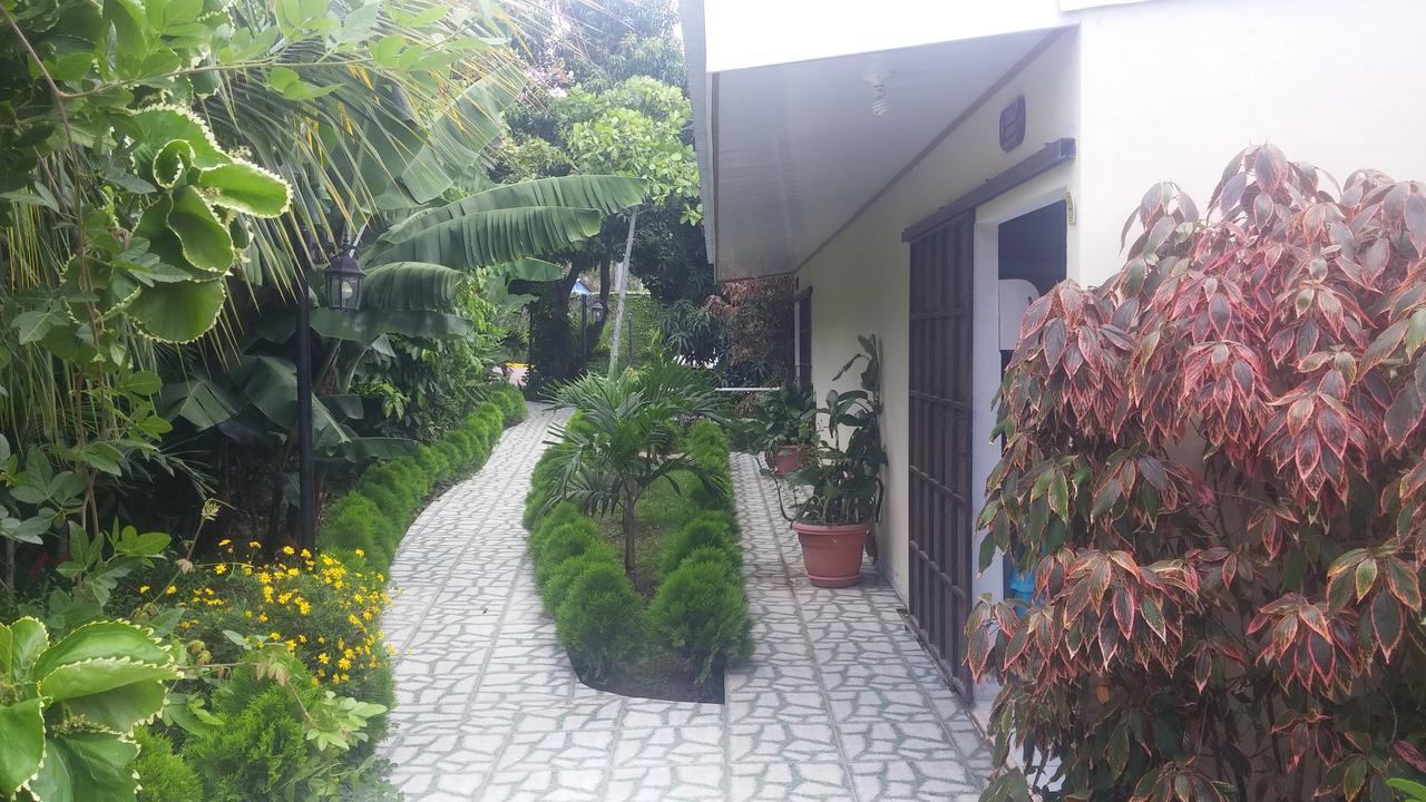 Apart Hotel Acuarious De Luis Estelí Buitenkant foto